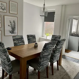  Holiday home Modernised In The Heart Of Sketty